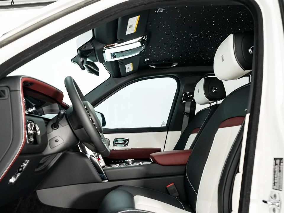 2025 Rolls-Royce Cullinan - Image 9 of 19