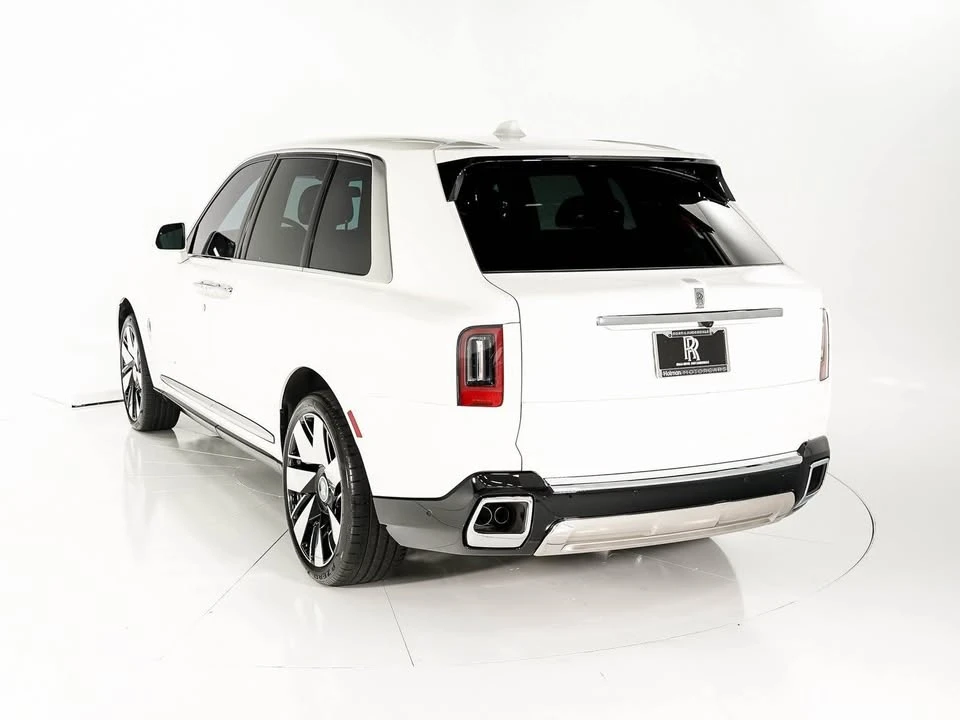 2025 Rolls-Royce Cullinan - Image 2 of 19