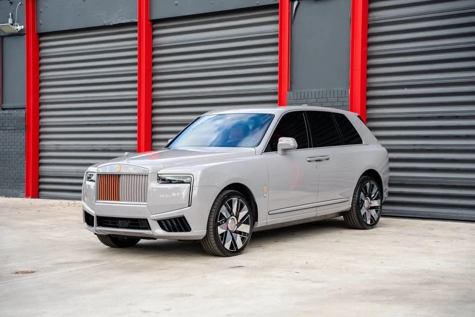 2025 Rolls-Royce Cullinan - Image 9 of 10