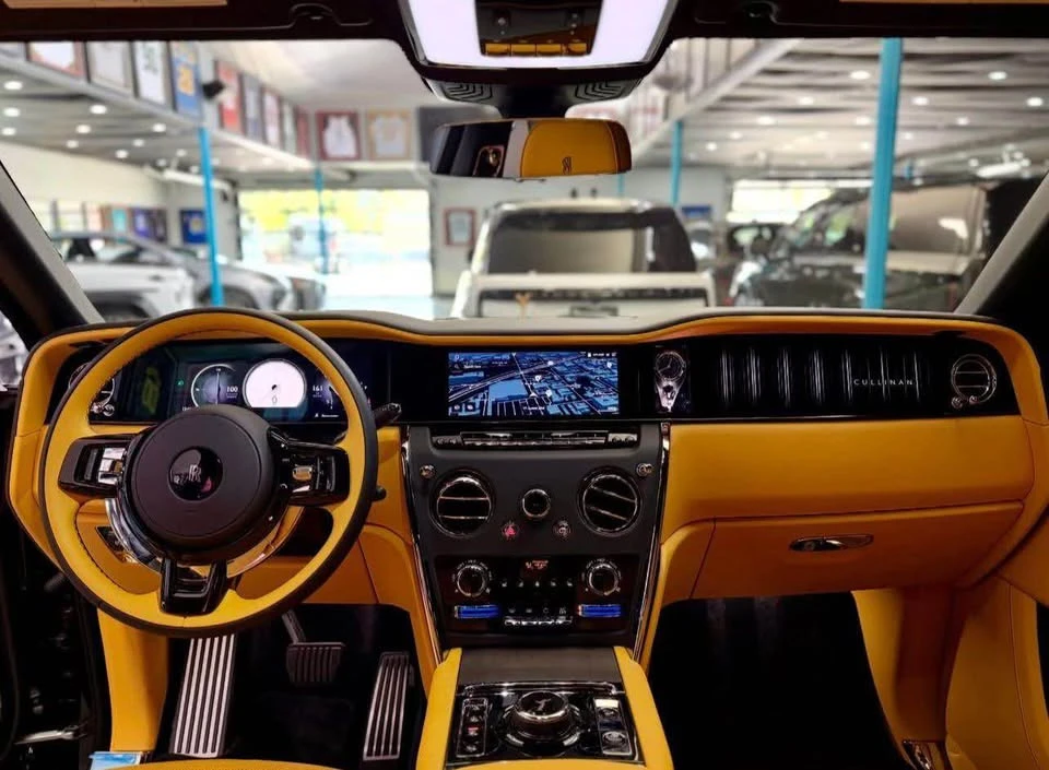 2025 Rolls-Royce Cullinan - Image 16 of 16