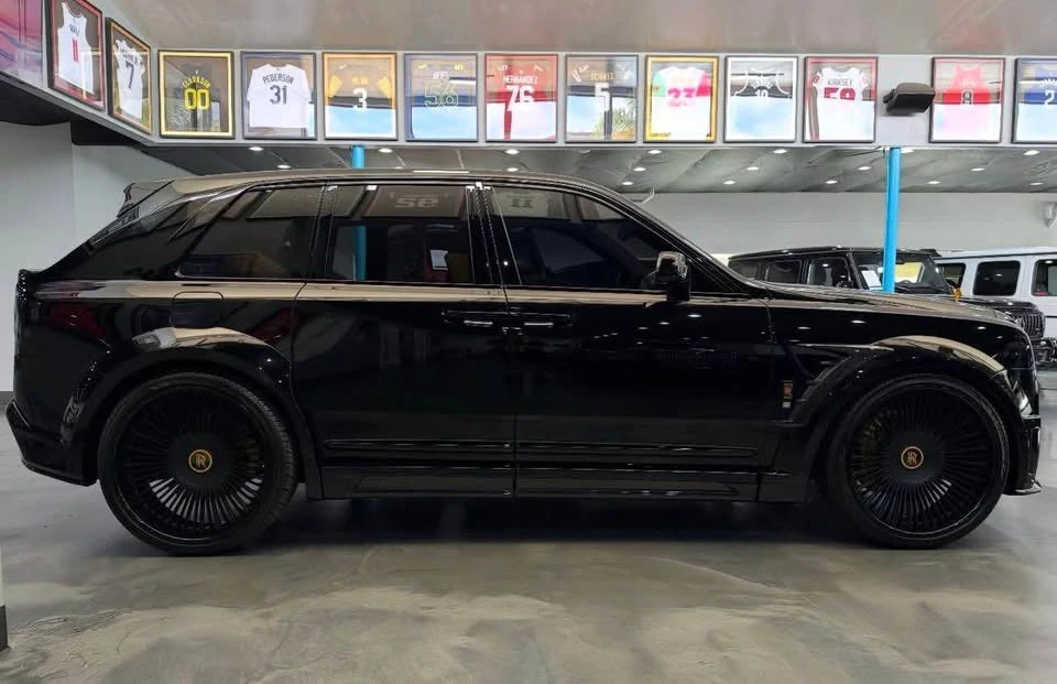 2025 Rolls-Royce Cullinan - Image 5 of 16