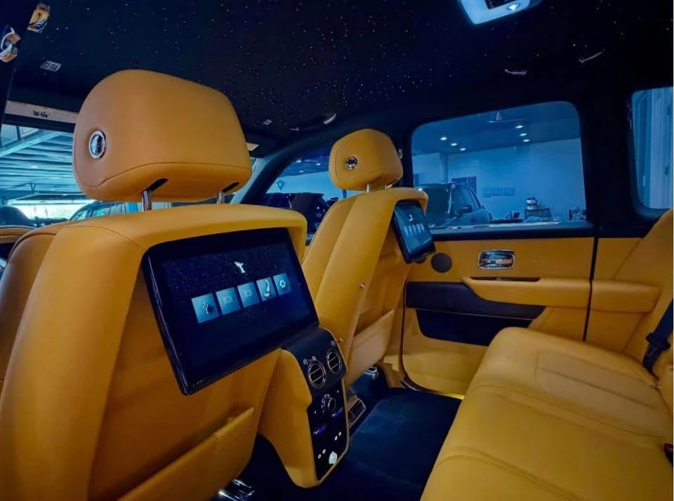 2025 Rolls-Royce Cullinan - Image 14 of 16