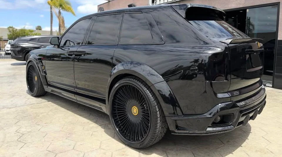 2025 Rolls-Royce Cullinan - Image 12 of 16