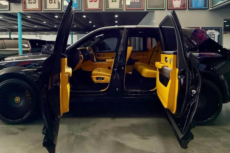 2025 Rolls-Royce Cullinan - Image 3 of 16