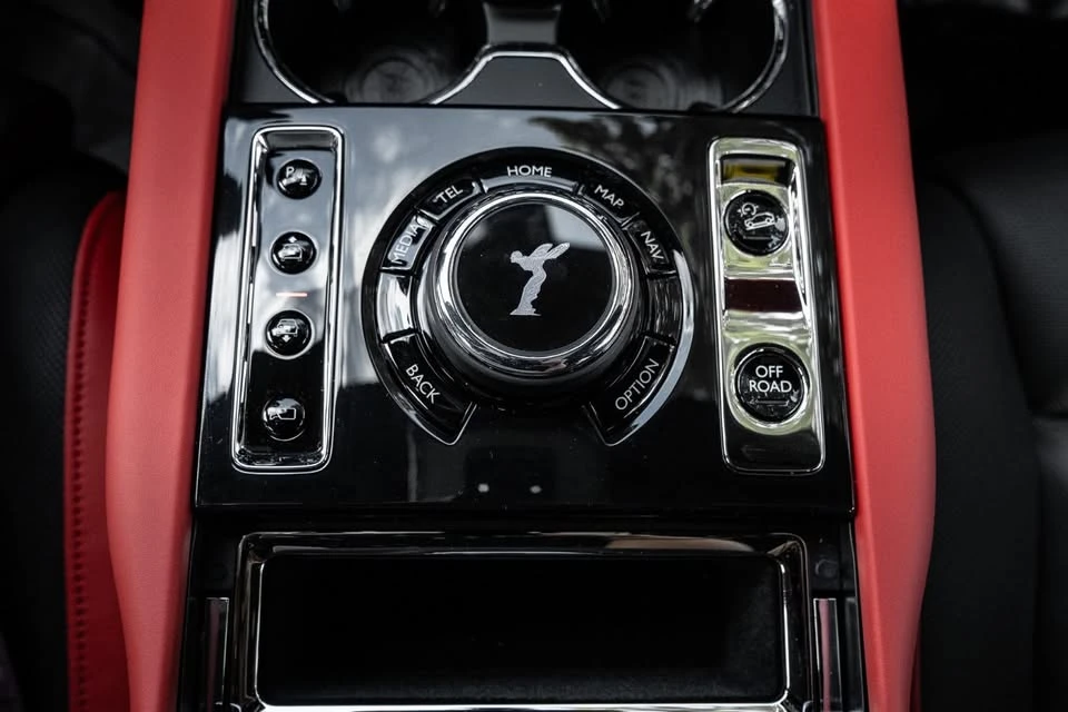2025 Rolls-Royce Cullinan Black Badge - Image 13 of 20