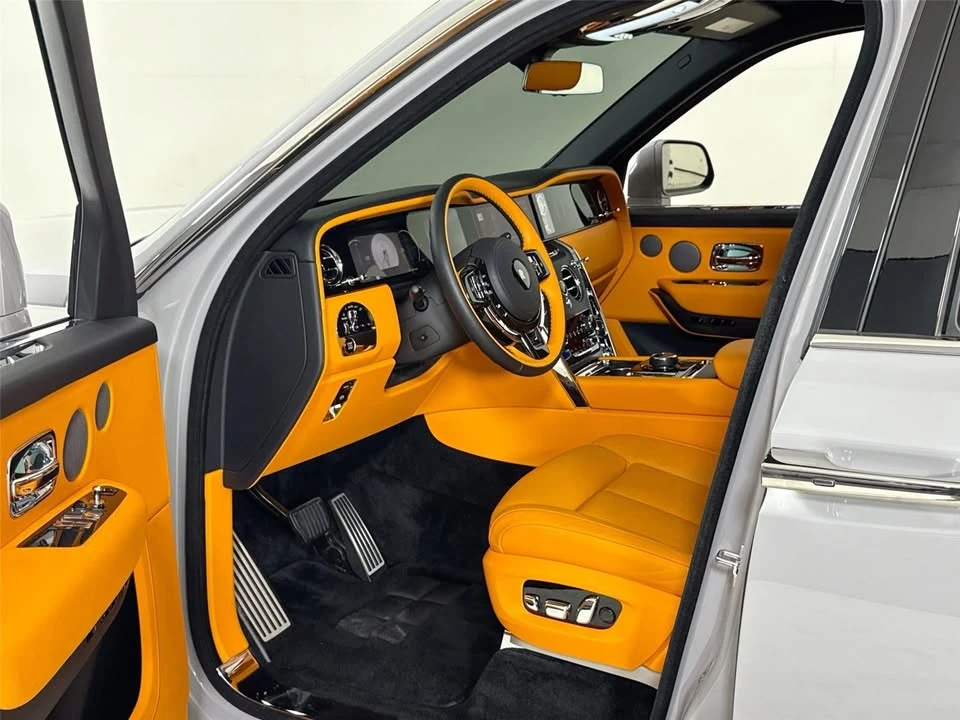 2025 Rolls-Royce Cullinan - Image 11 of 20