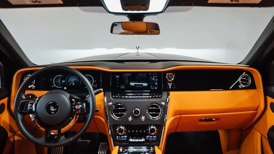 2025 Rolls-Royce Cullinan - Image 4 of 5