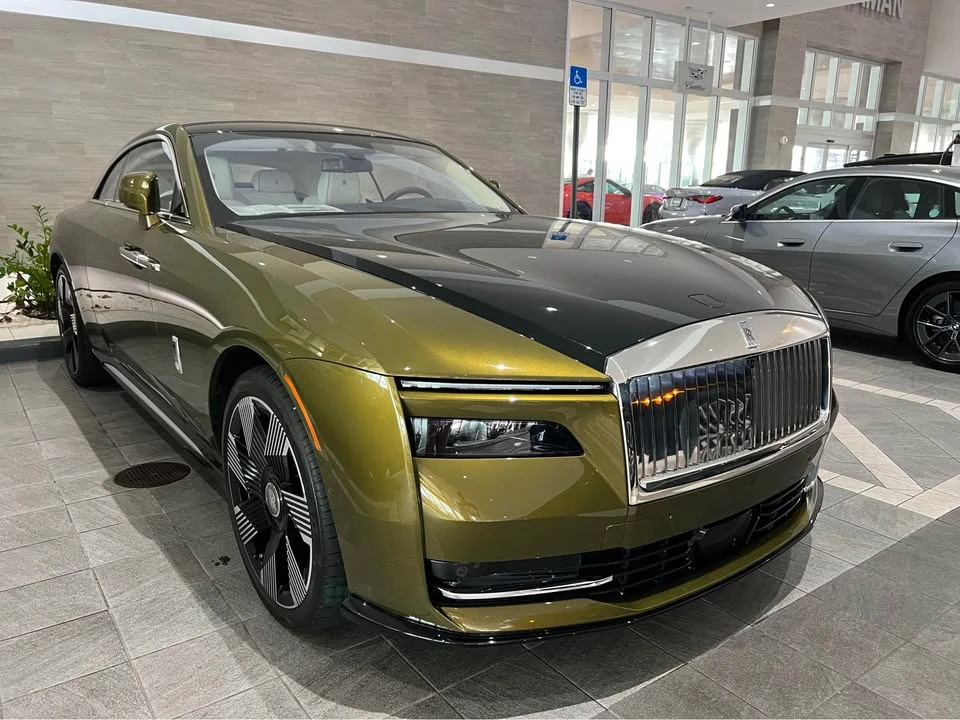 2025 Rolls-Royce Spectre - Image 2 of 8