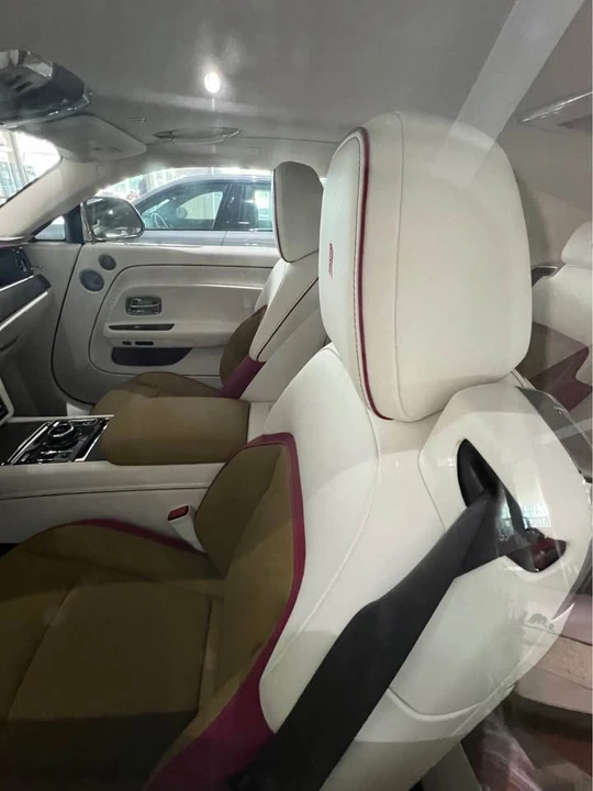 2025 Rolls-Royce Spectre - Image 7 of 8