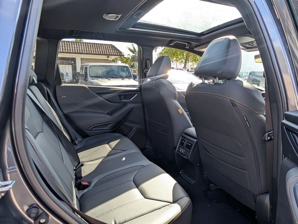 2025 Subaru Forester 5th Gen - Image 18 of 21