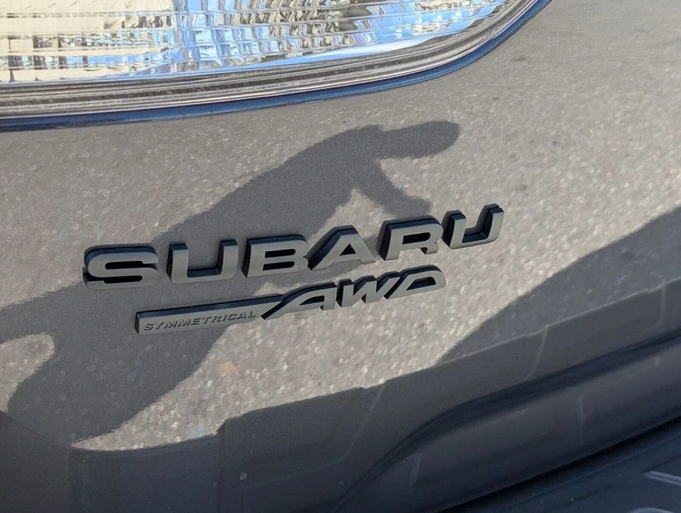 2025 Subaru Forester 5th Gen - Image 15 of 21