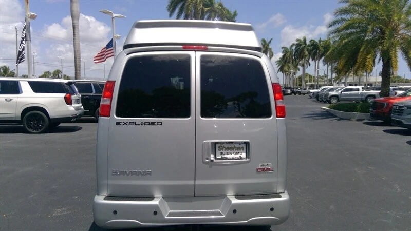 2025 GMC Savana - Image 4 of 4