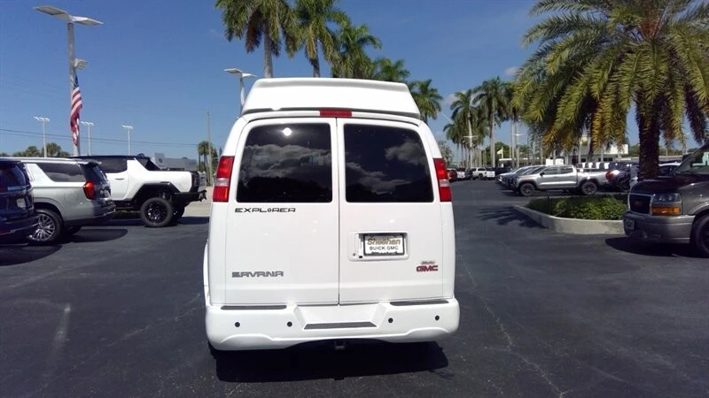 2025 GMC Savana - Image 3 of 4