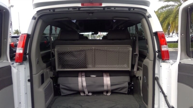 2025 GMC Savana - Image 4 of 4