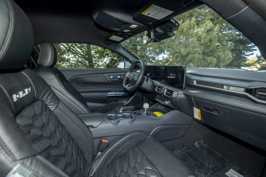 2025 Shelby GT350 - Image 28 of 31