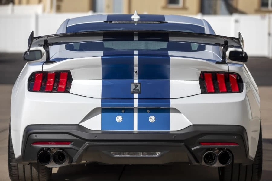 2025 Shelby GT350 - Image 21 of 31