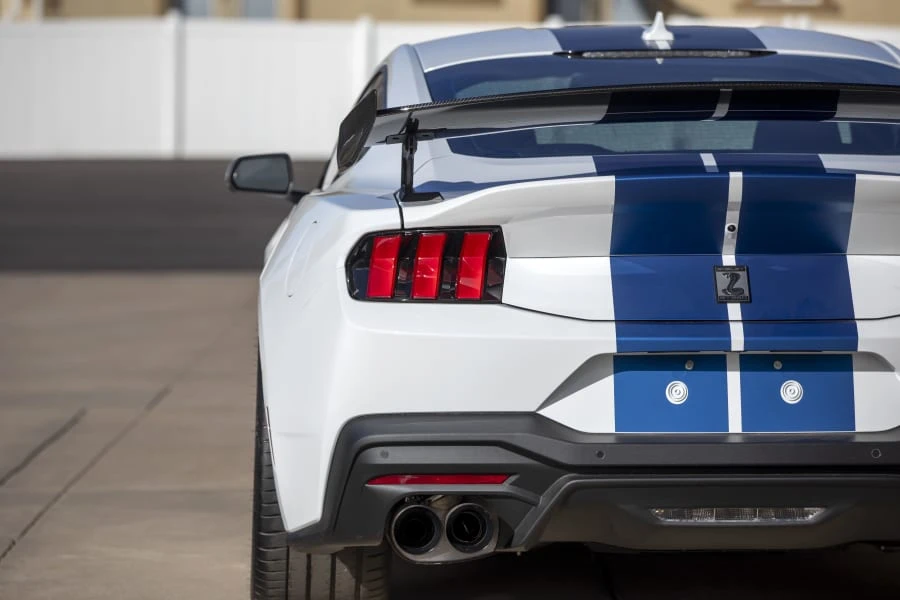 2025 Shelby GT350 - Image 22 of 31