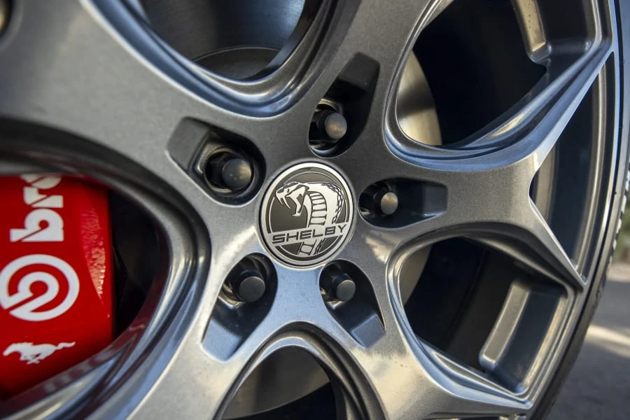 2025 Shelby GT350 - Image 12 of 31