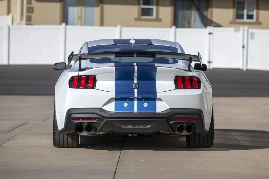 2025 Shelby GT350 - Image 5 of 31