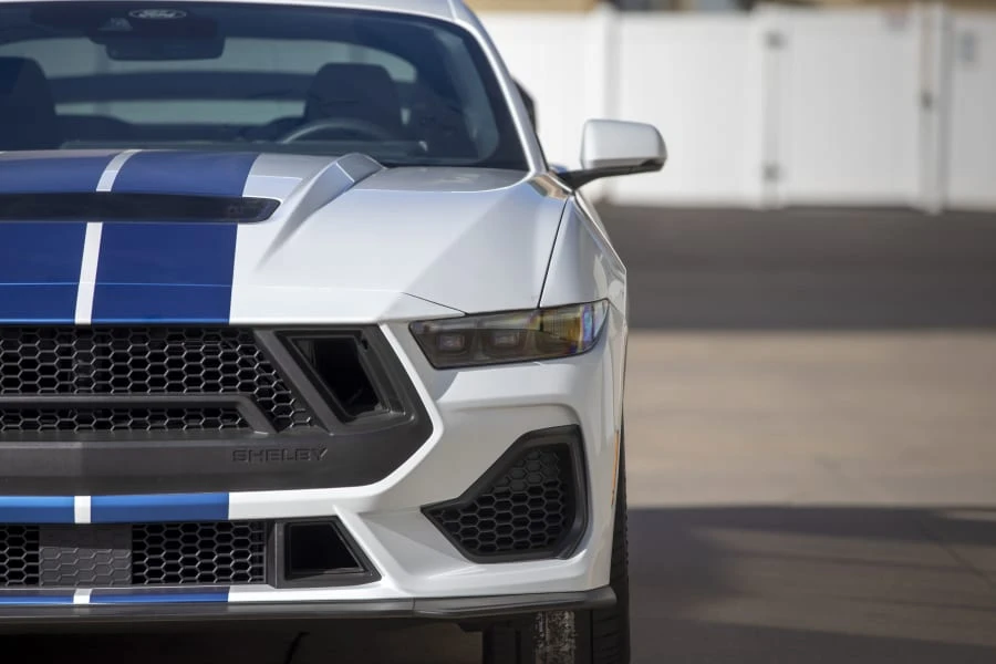 2025 Shelby GT350 - Image 10 of 31