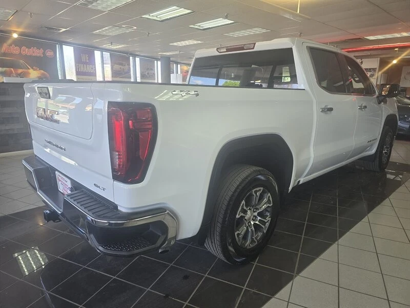 2025 GMC Sierra 5th Gen - Image 4 of 4