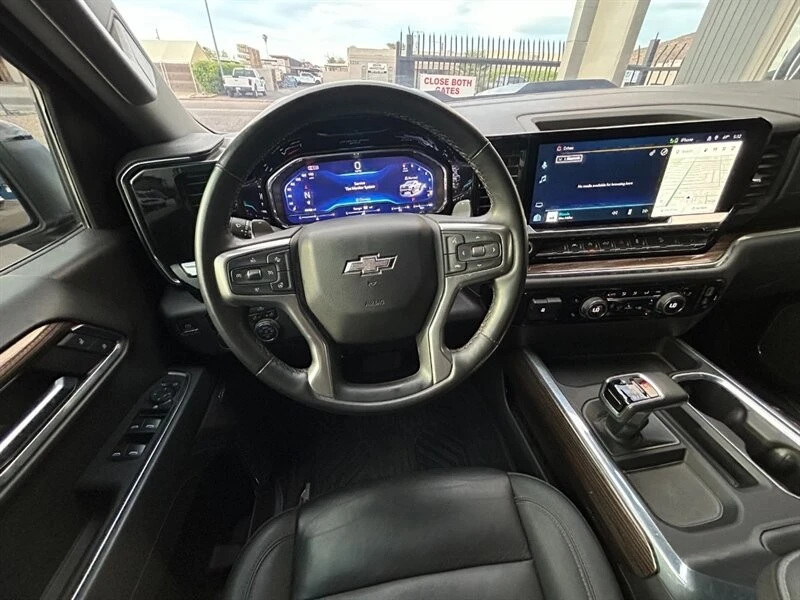 2025 Chevrolet Silverado 4th Gen - Image 15 of 16