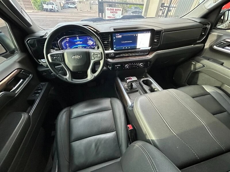 2025 Chevrolet Silverado 4th Gen - Image 14 of 16