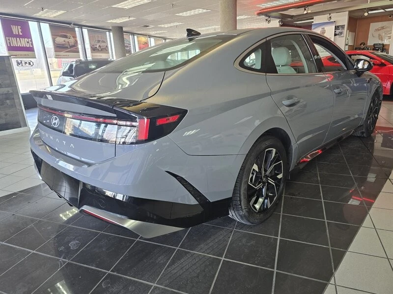 2025 Hyundai Sonata - Image 4 of 4