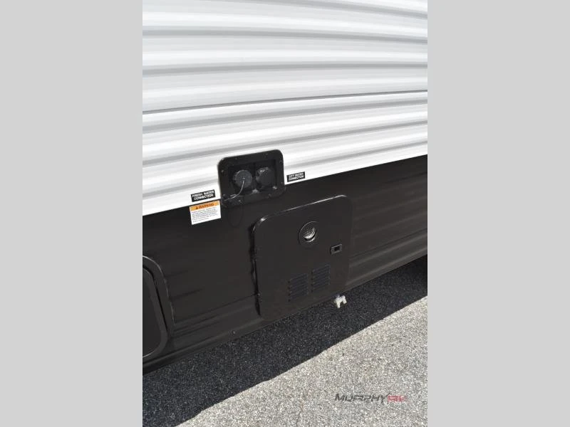 2025 Airstream - Image 7 of 20