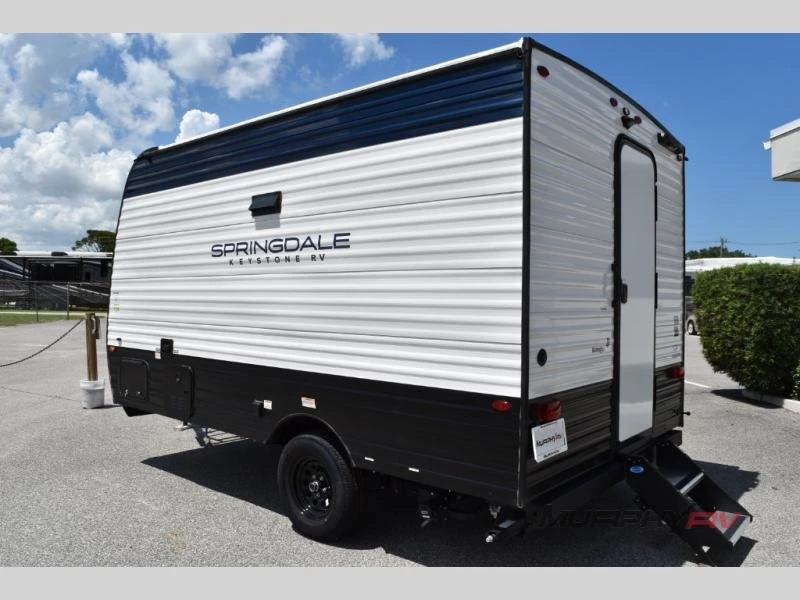 2025 Airstream - Image 4 of 16