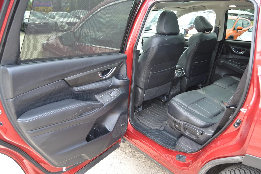 2025 Subaru - Image 15 of 31