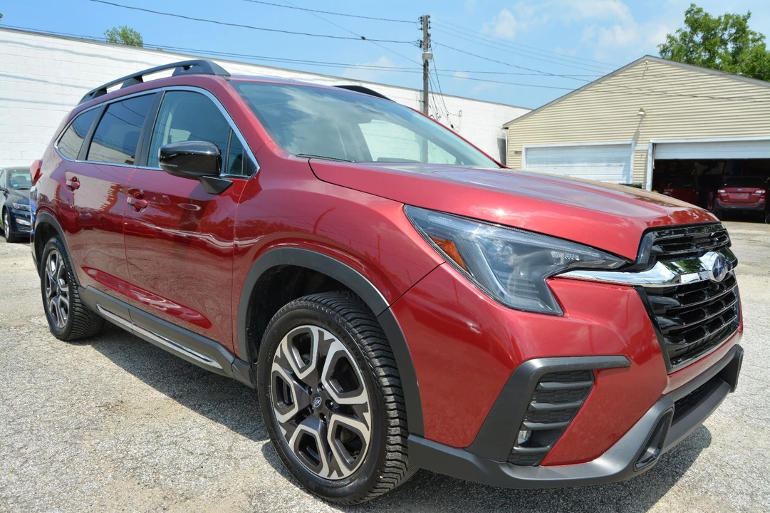 2025 Subaru - Image 9 of 31