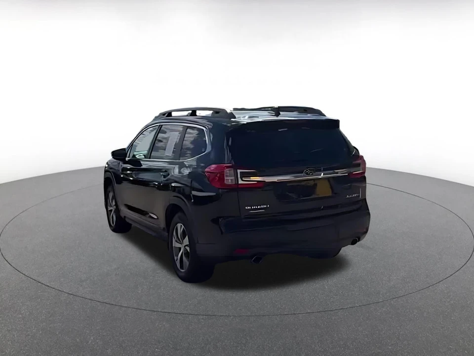 2025 Subaru - Image 9 of 31