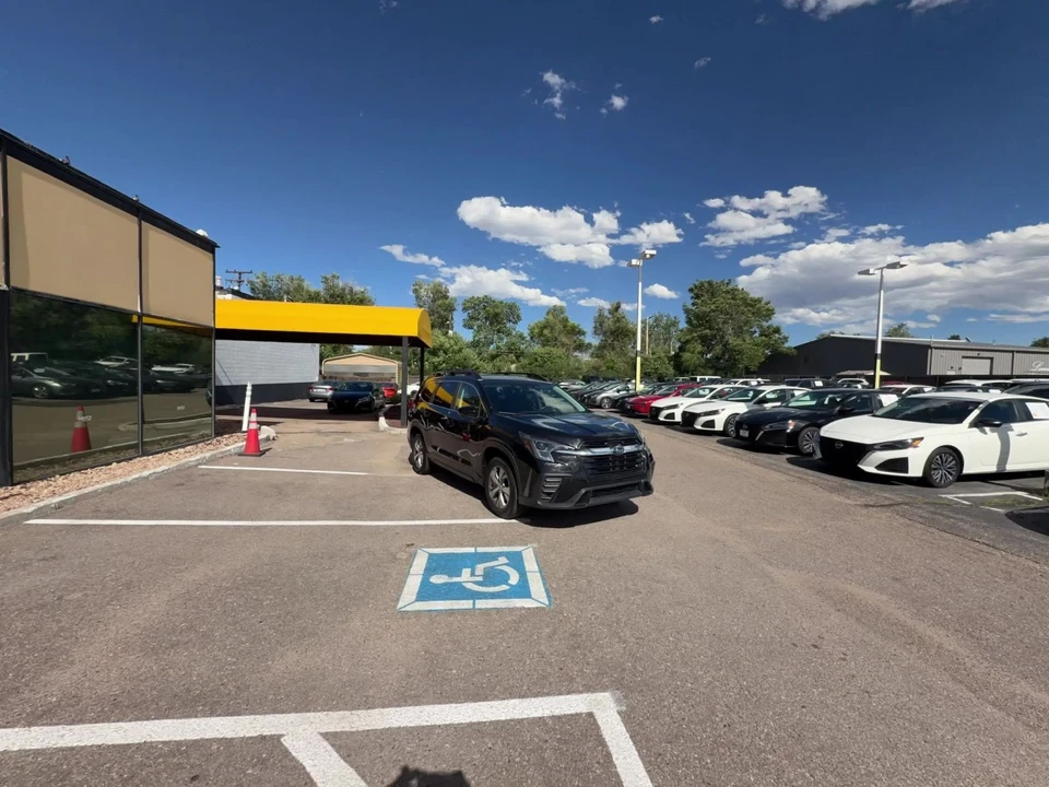 2025 Subaru - Image 17 of 31