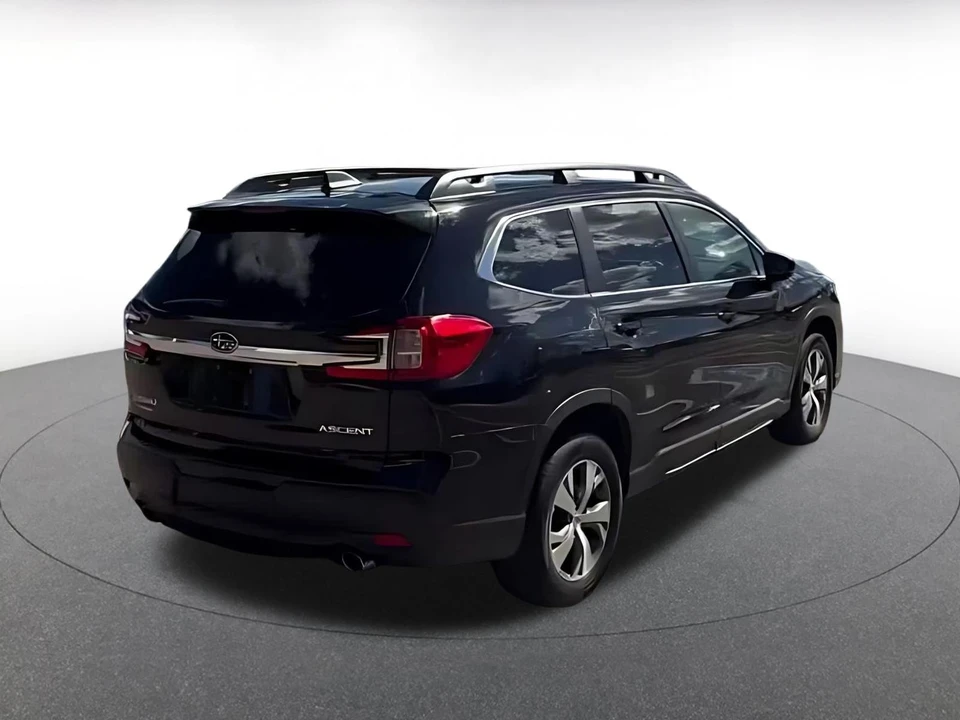 2025 Subaru - Image 12 of 31