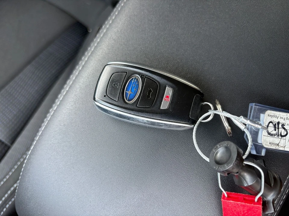 2025 Subaru - Image 18 of 31