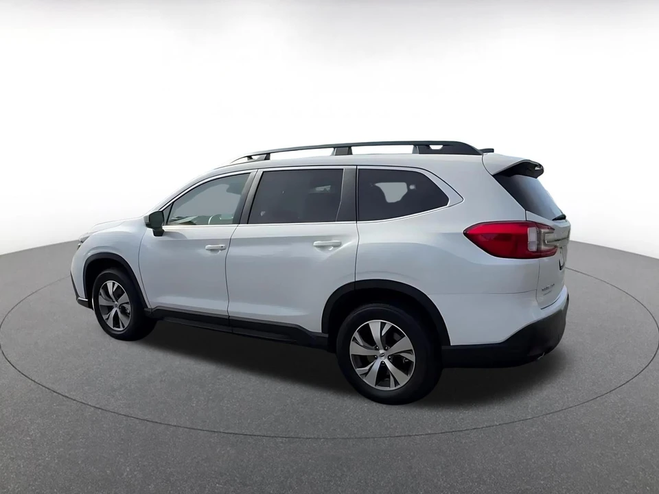 2025 Subaru - Image 9 of 31