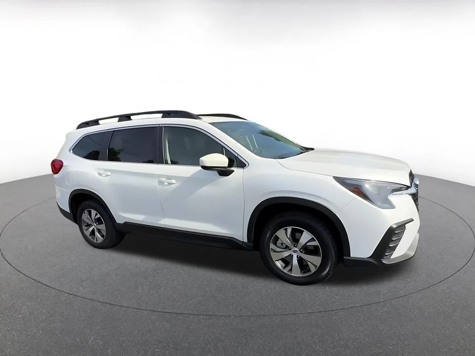 2025 Subaru - Image 2 of 31