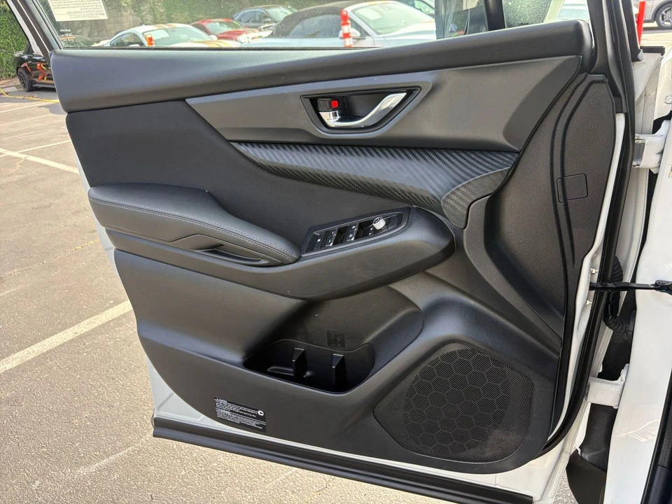 2025 Subaru - Image 17 of 31