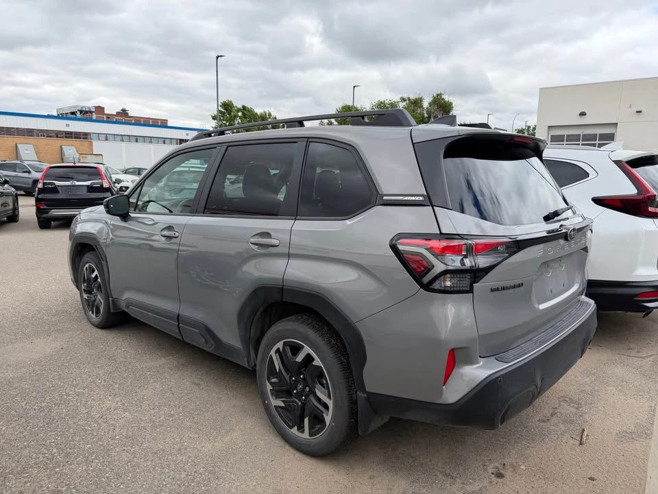 2025 Subaru Forester - Image 3 of 10