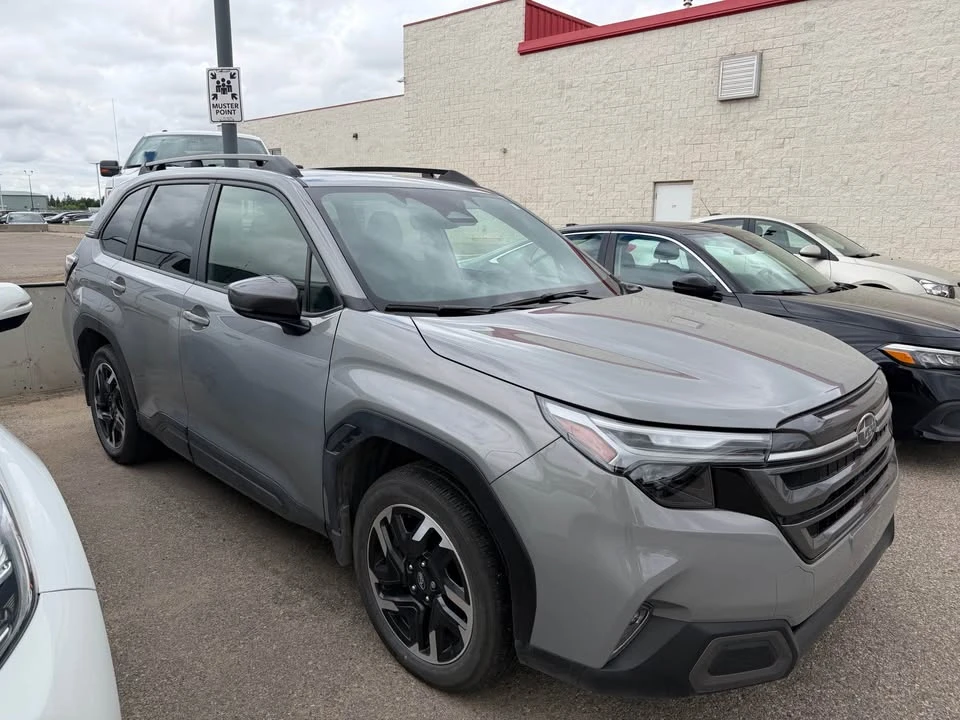2025 Subaru Forester - Image 5 of 10