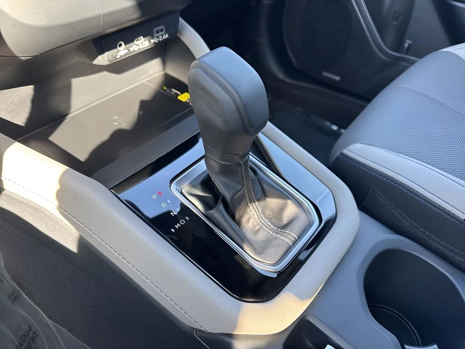 2025 Subaru Forester 6th Gen - Image 18 of 21