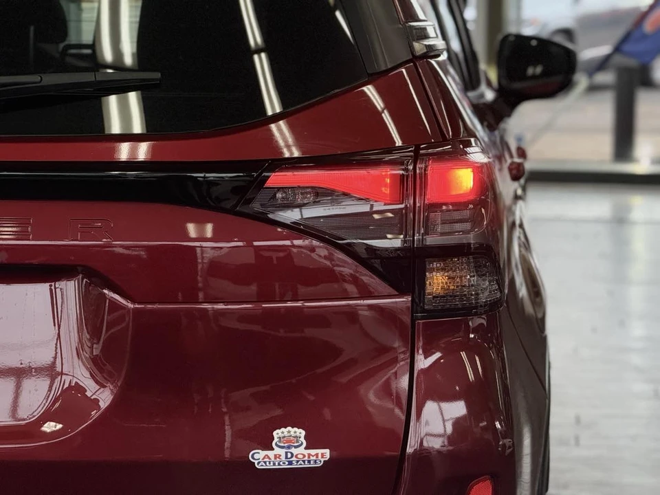 2025 Subaru Forester 6th Gen - Image 18 of 21