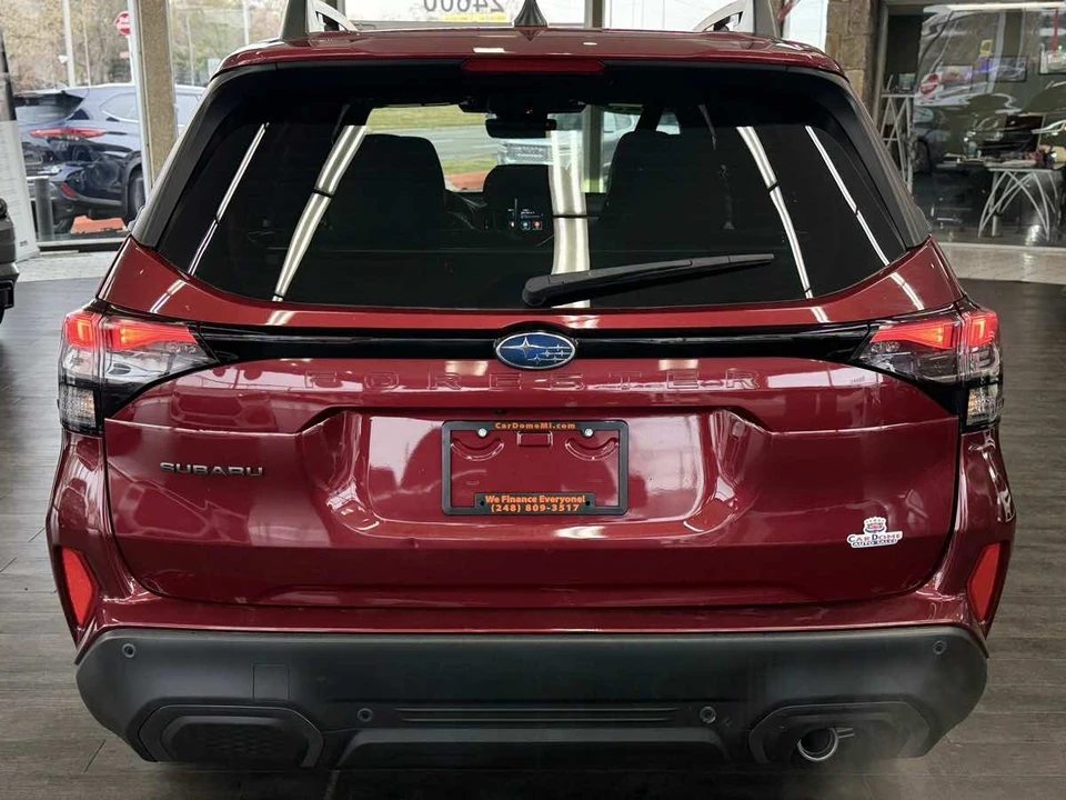 2025 Subaru Forester 6th Gen - Image 12 of 21