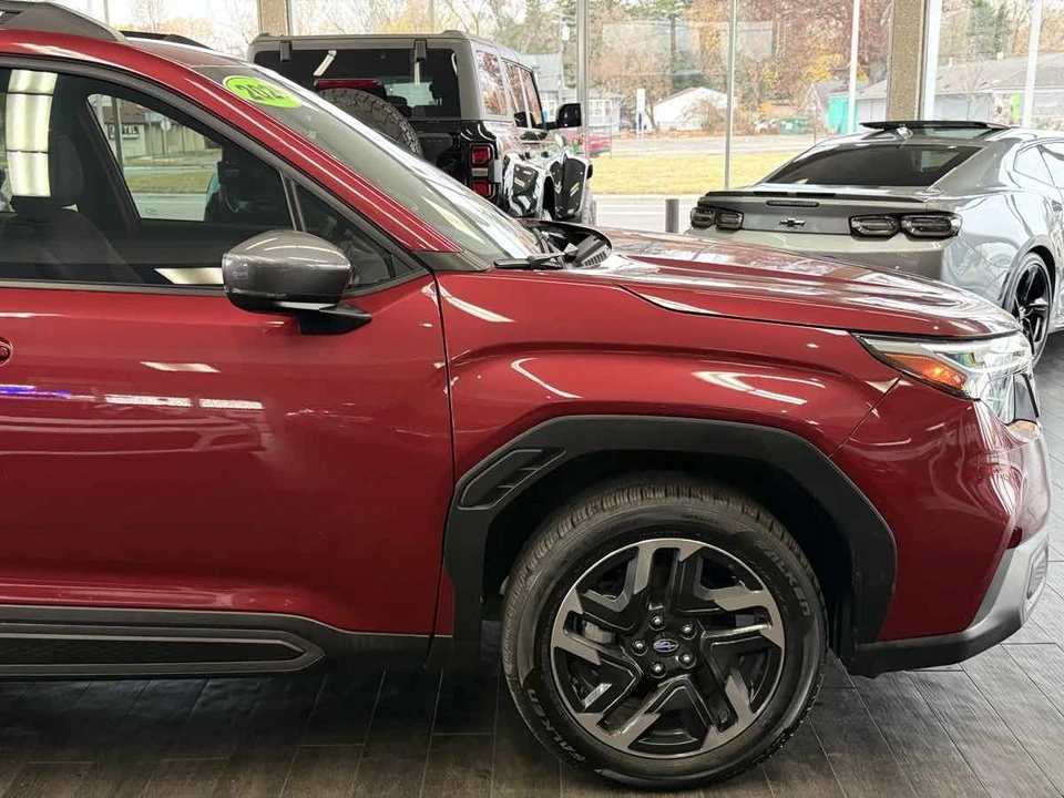 2025 Subaru Forester 6th Gen - Image 16 of 21