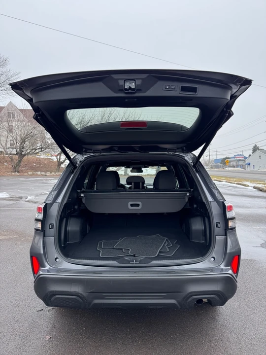 2025 Subaru Forester 6th Gen - Image 16 of 19