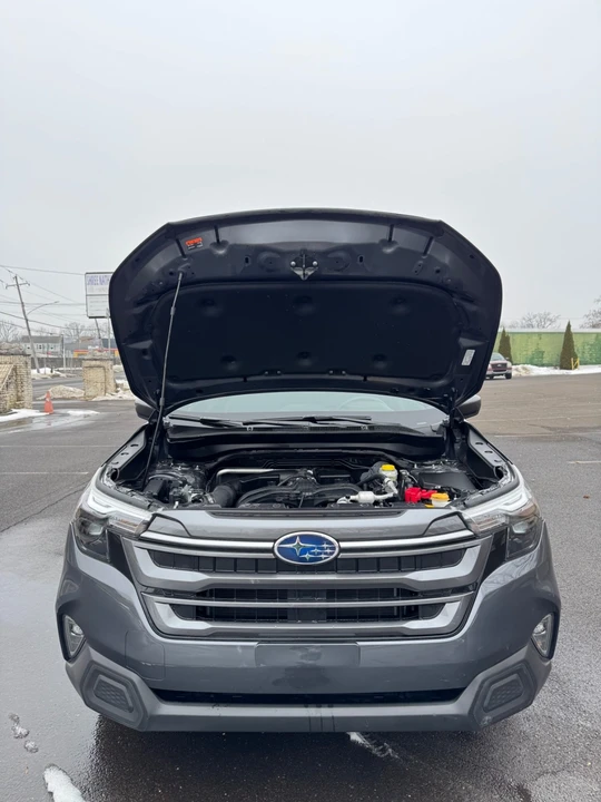 2025 Subaru Forester 6th Gen - Image 17 of 19