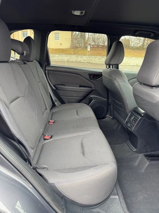 2025 Subaru Forester 6th Gen - Image 15 of 19