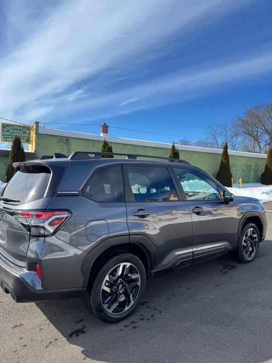 2025 Subaru Forester 6th Gen - Image 4 of 19