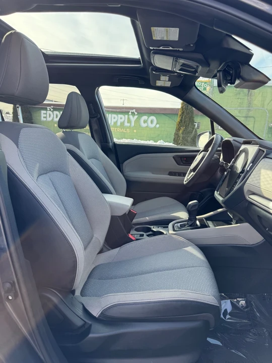 2025 Subaru Forester 6th Gen - Image 14 of 19